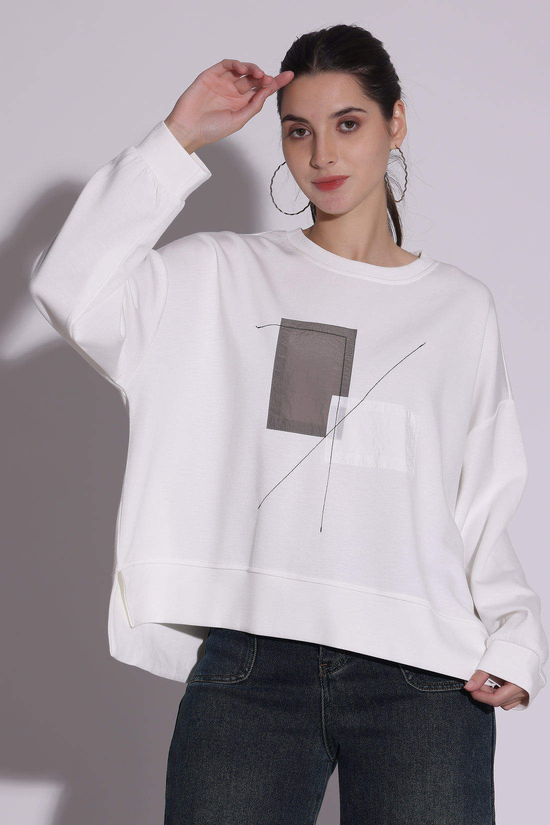 Geometric Accent Sweatshirt